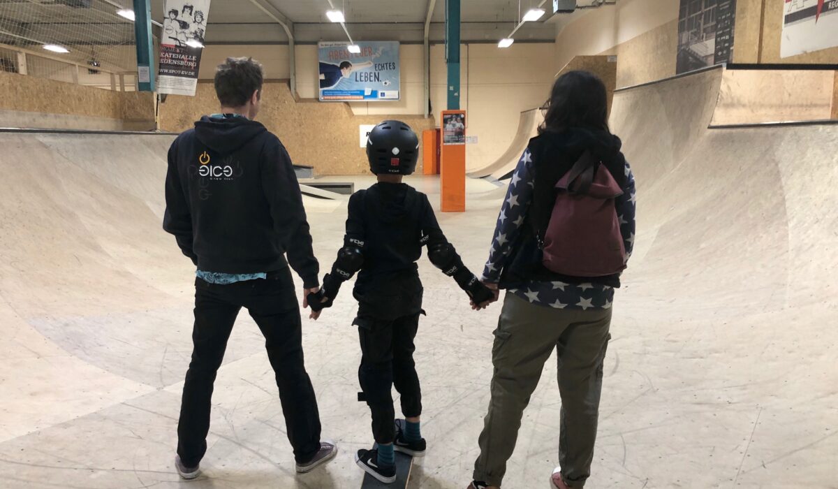 die ersten Besucher kommen