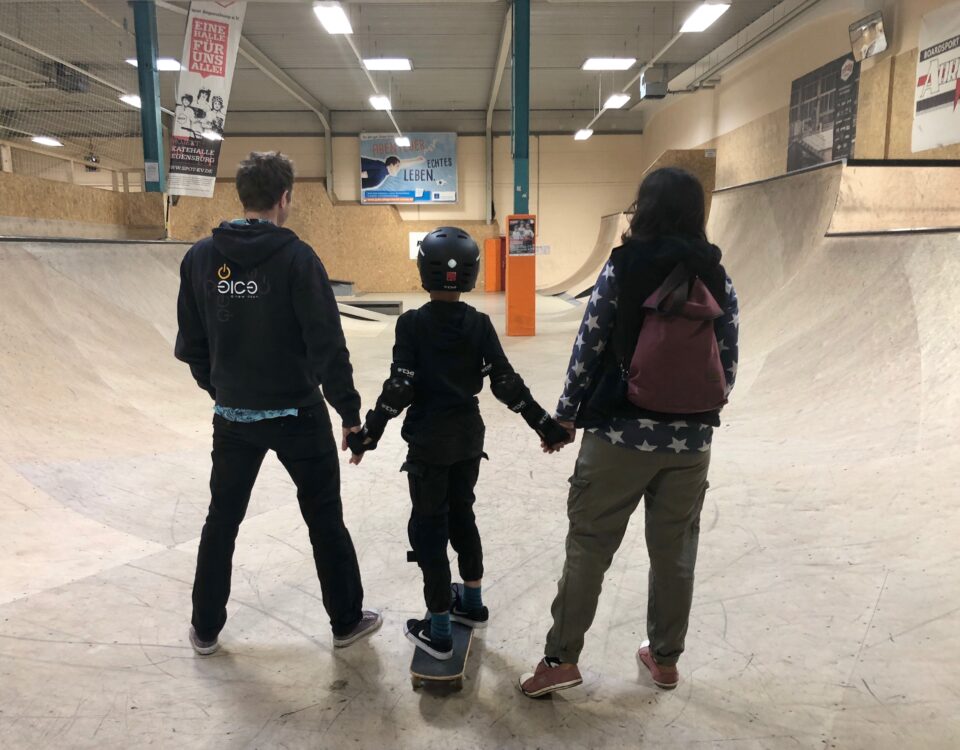 die ersten Besucher kommen